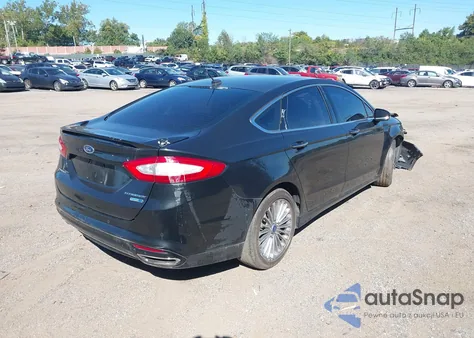 2013 Ford Fusion Titanium z USA, uszkodzony, nr VIN 3FA6P0D90DR171924